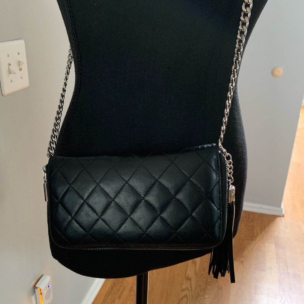 Chanel Black Leather Zipper Wallet on Chain Authentic - Picture 3 of 8